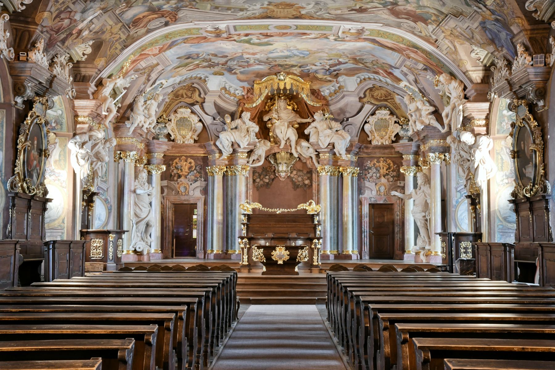 Kontrowersje we Wrocławiu: Uniwersytet odmawia wynajmu sali politykom PiS