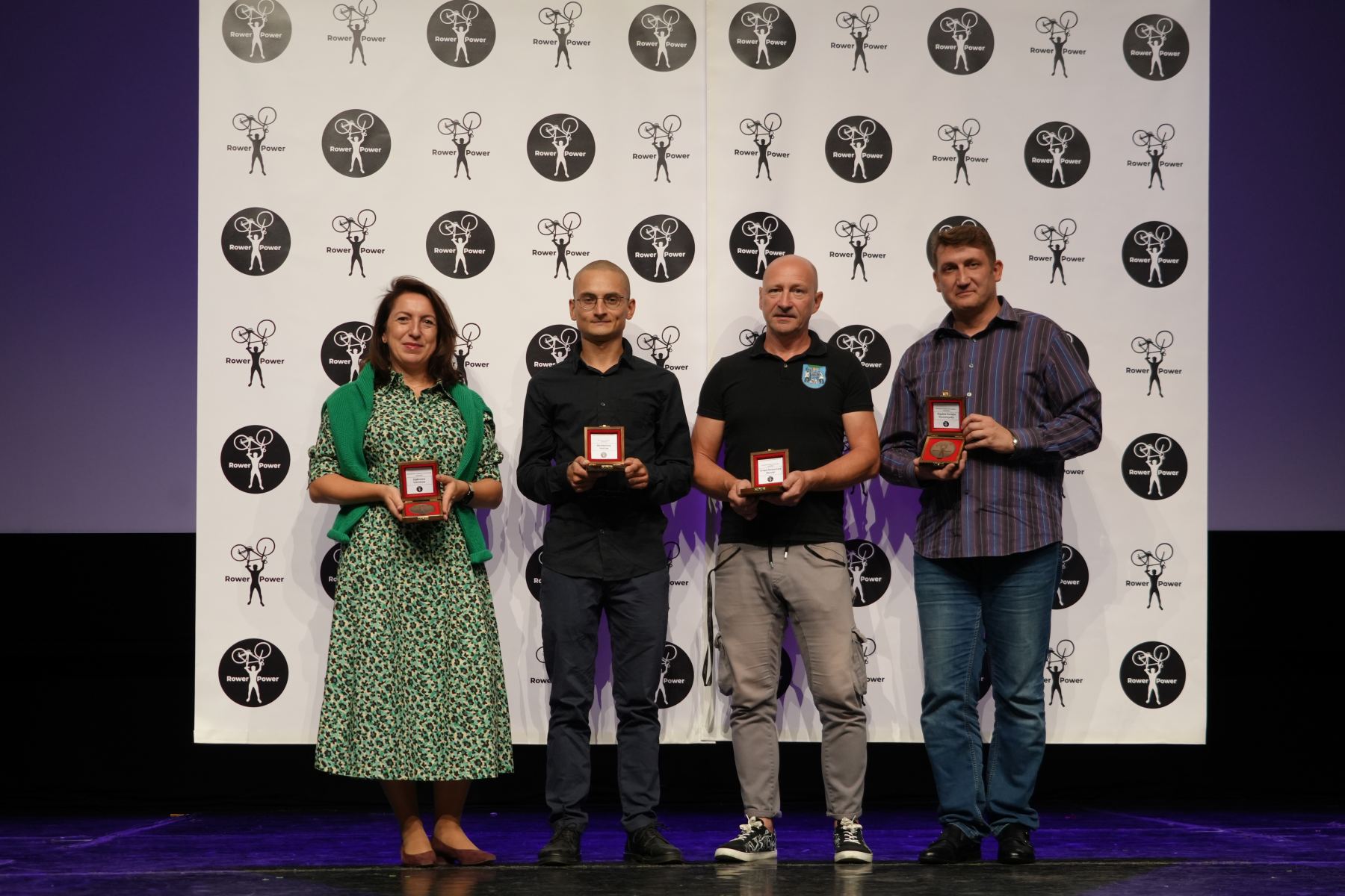 Bartłomiej Kowalski – Żużlowy Meteor z Tarnowa Podbija Polskie Toru!