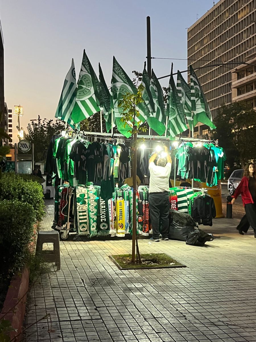 Panathinaikos Ateny w Dramatycznej Serii Karnych Pokonuje Viktorię Pilzno – Awans do 1/8 Finału Ligi Europy!