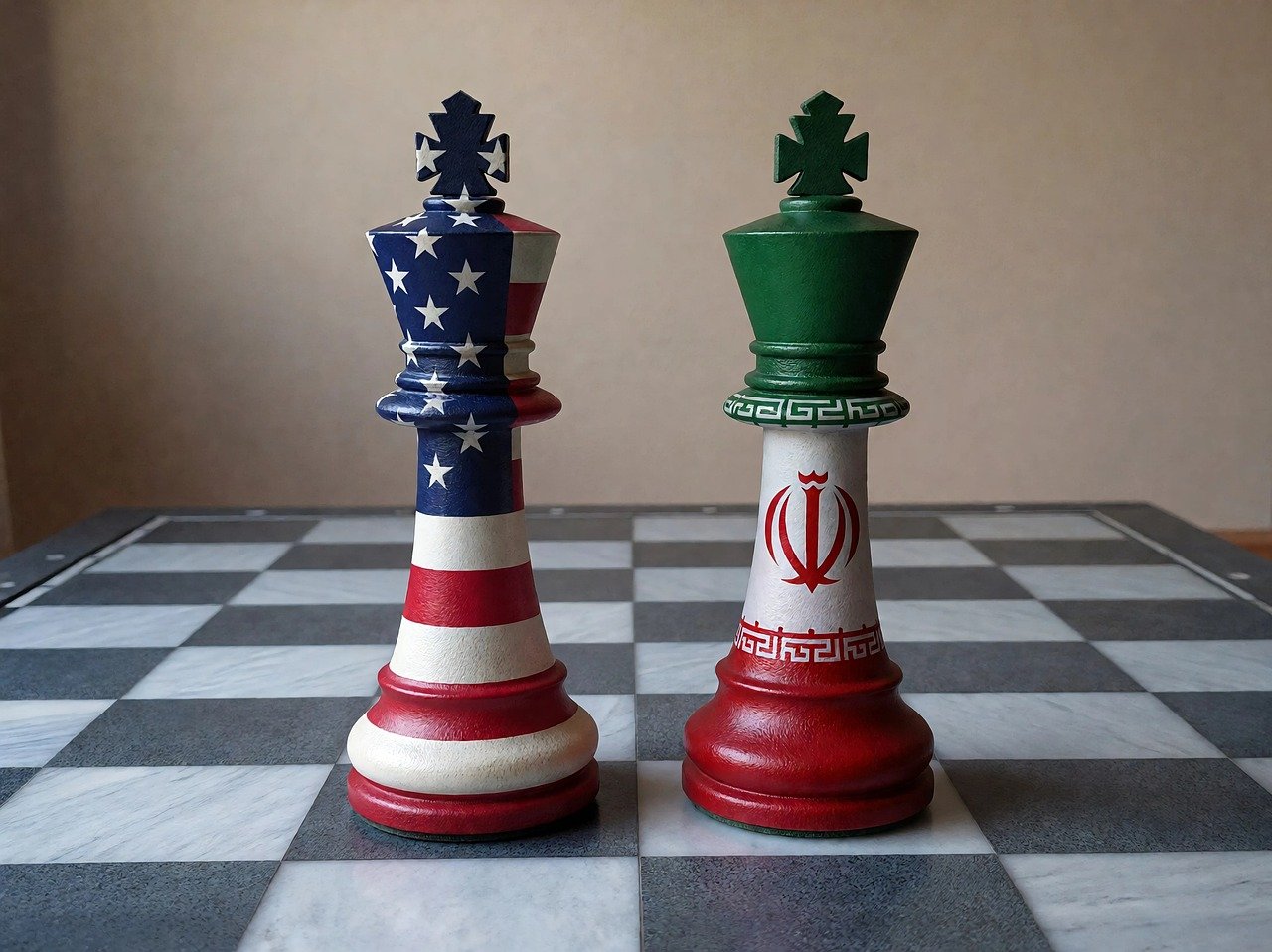 Zamknięcie Cieśniny Ormuz: Analiza Wpływu na Globalne Rynki i Łańcuchy Dostaw