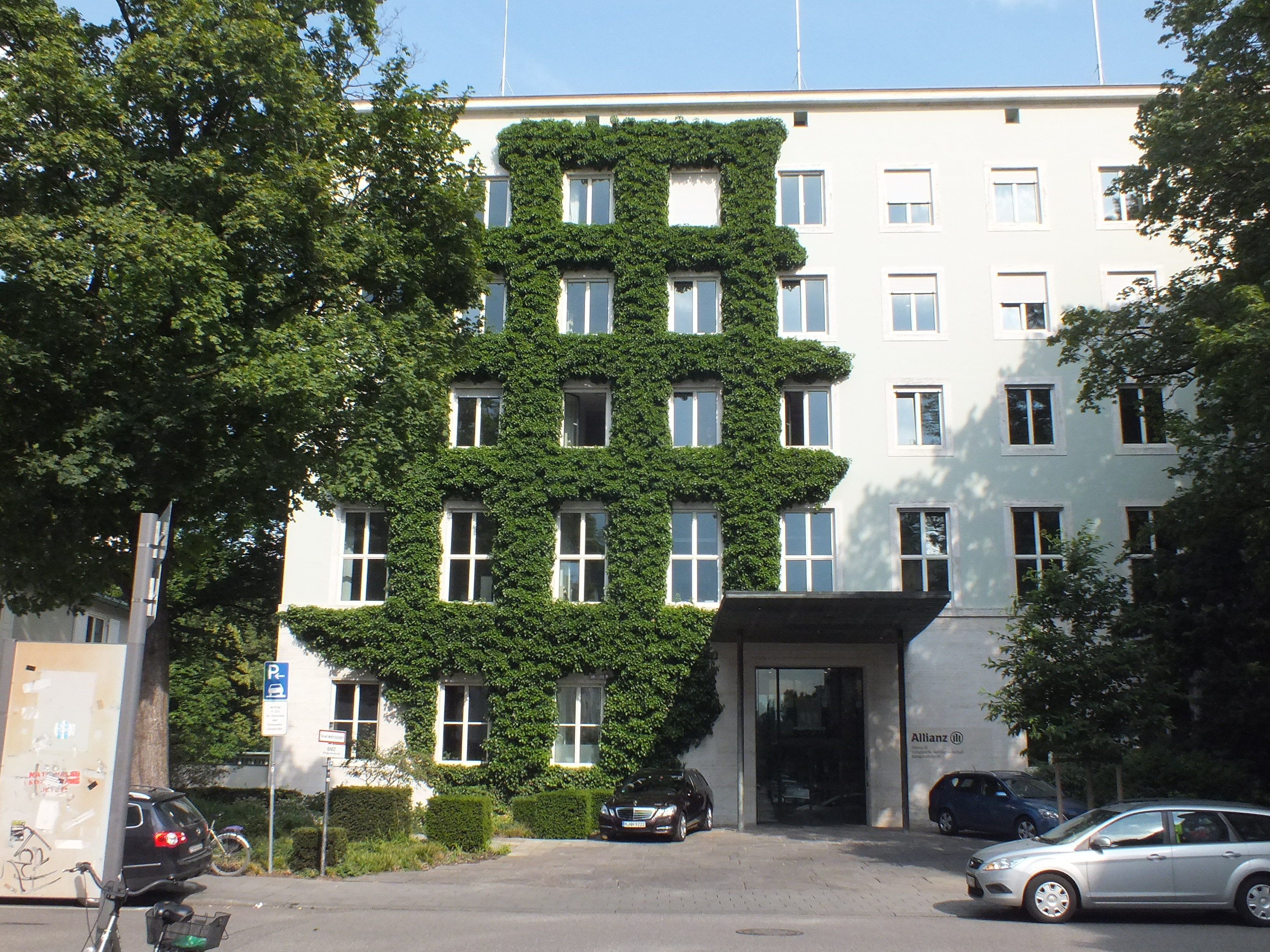 Nagły Zwrot w Strategii: Allianz Rekomenduje Zakup Dolara