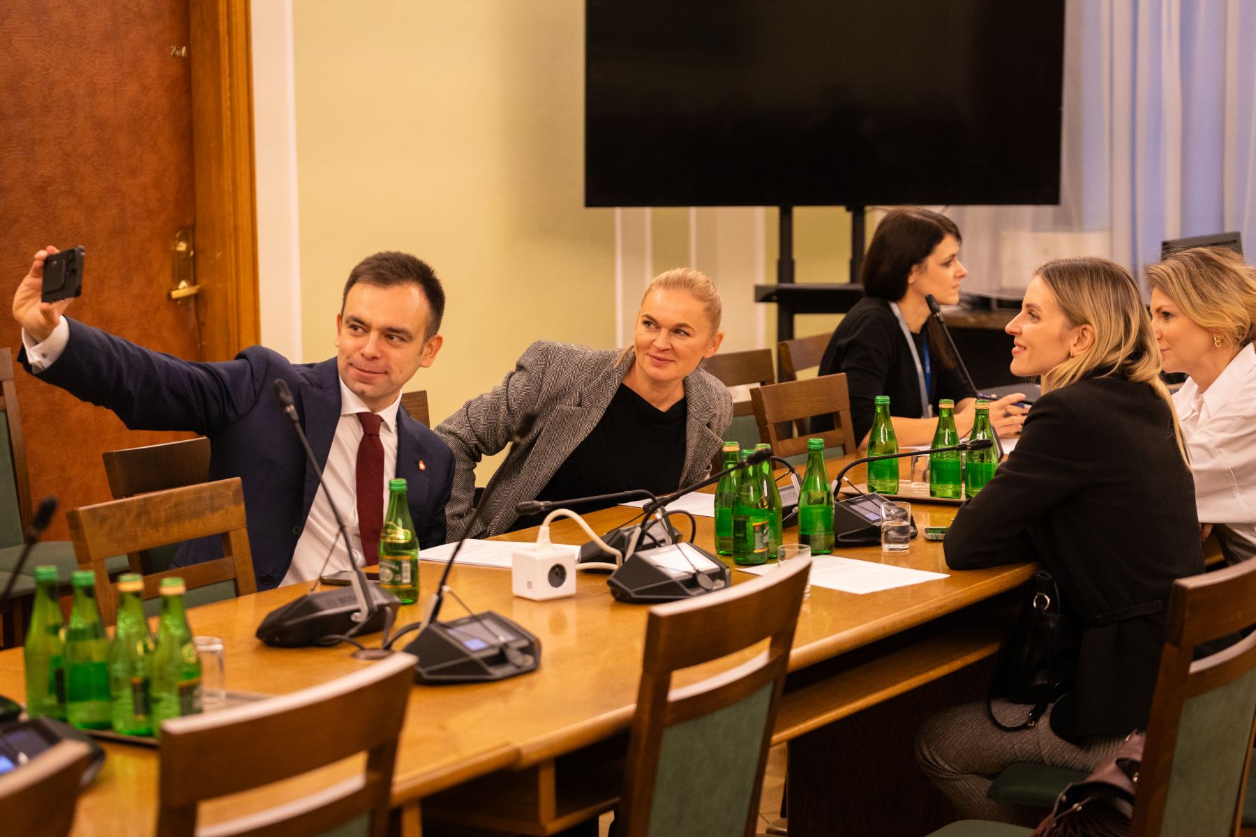 Niska stopa bezrobocia w Polsce w styczniu 2025 – analiza danych Eurostatu i perspektywy rynku pracy