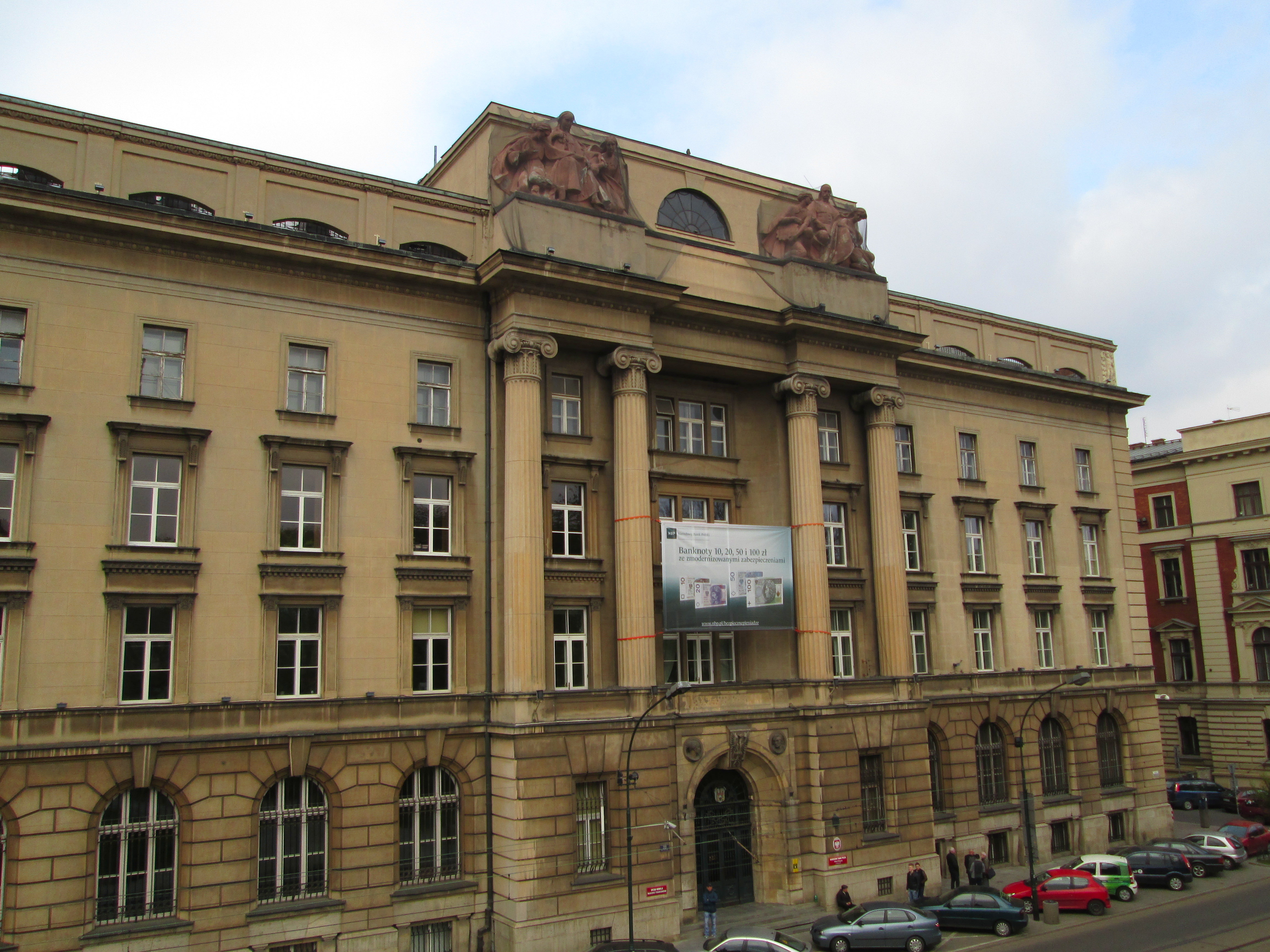 Narodowy Bank Polski Rozważa Alternatywy dla “SAFE 0 proc.” – Analiza Sytuacji