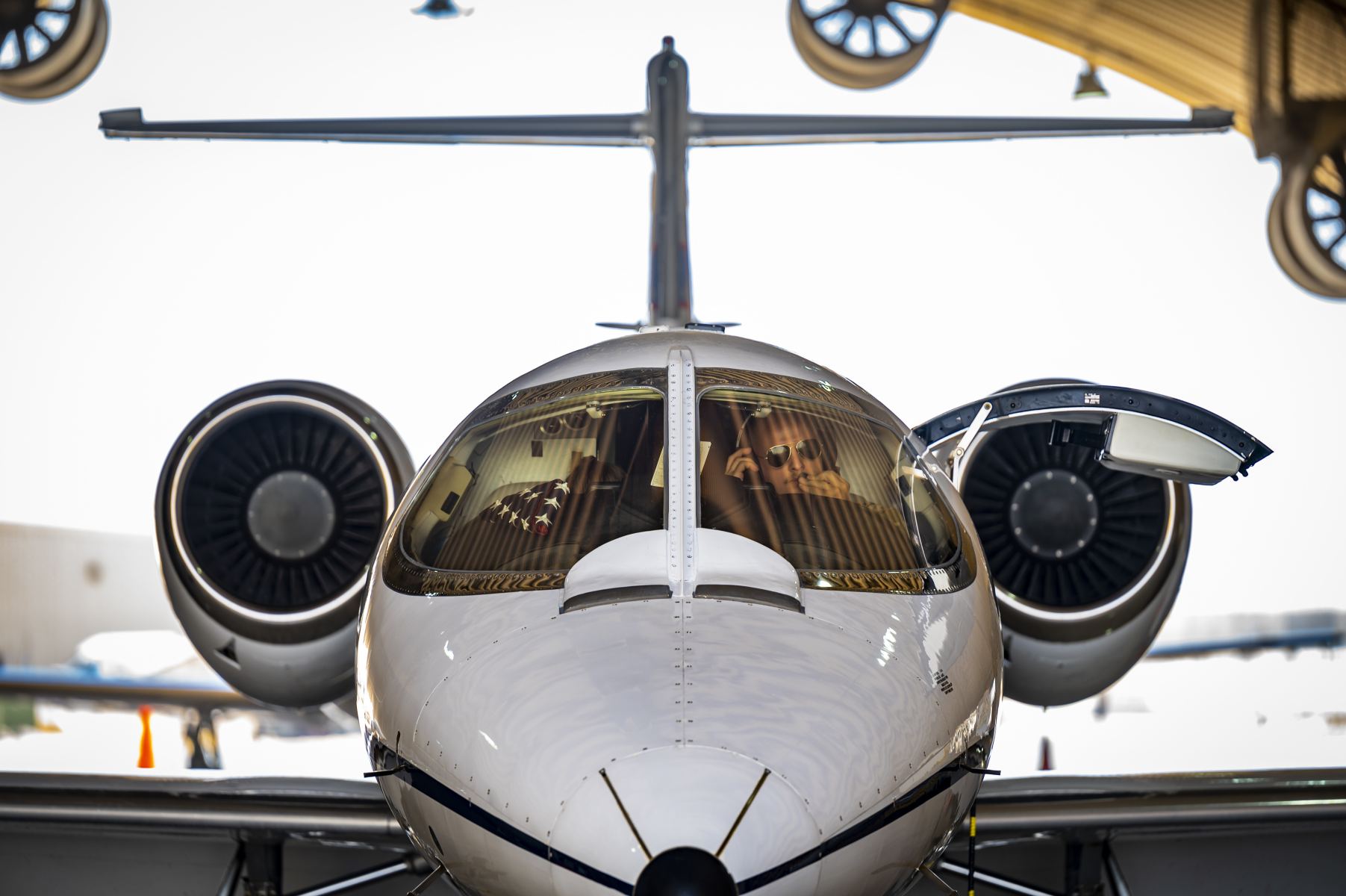 Atak na Bazę Al Udeid: Eskalacja Napięć na Bliskim Wschodzie