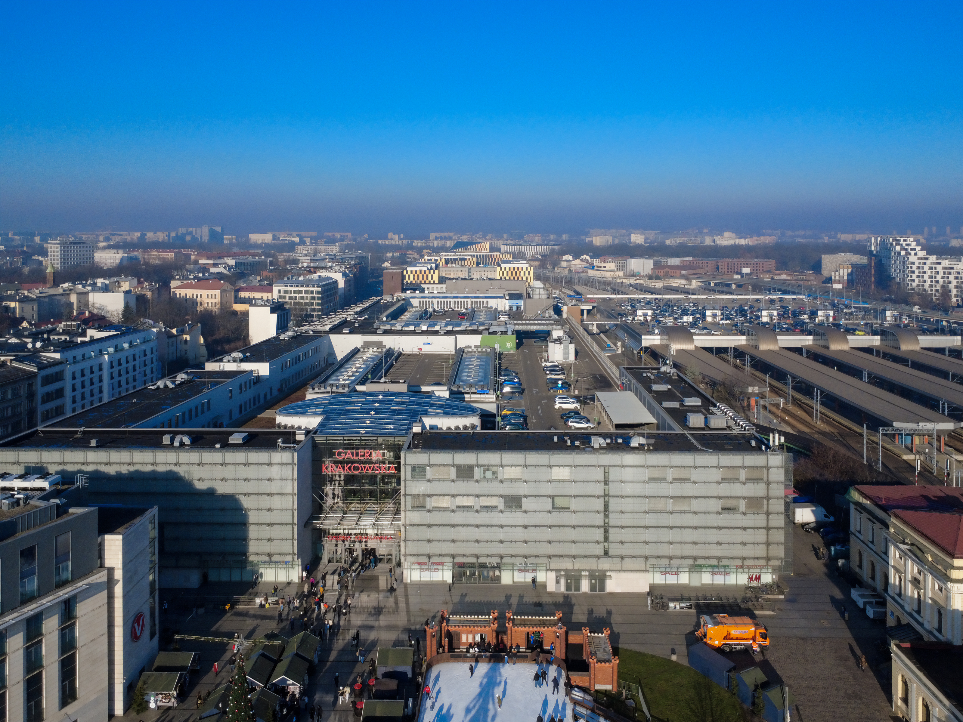 Analiza zatrzymania profesora Nowaka: Domniemany plagiat a wolność słowa