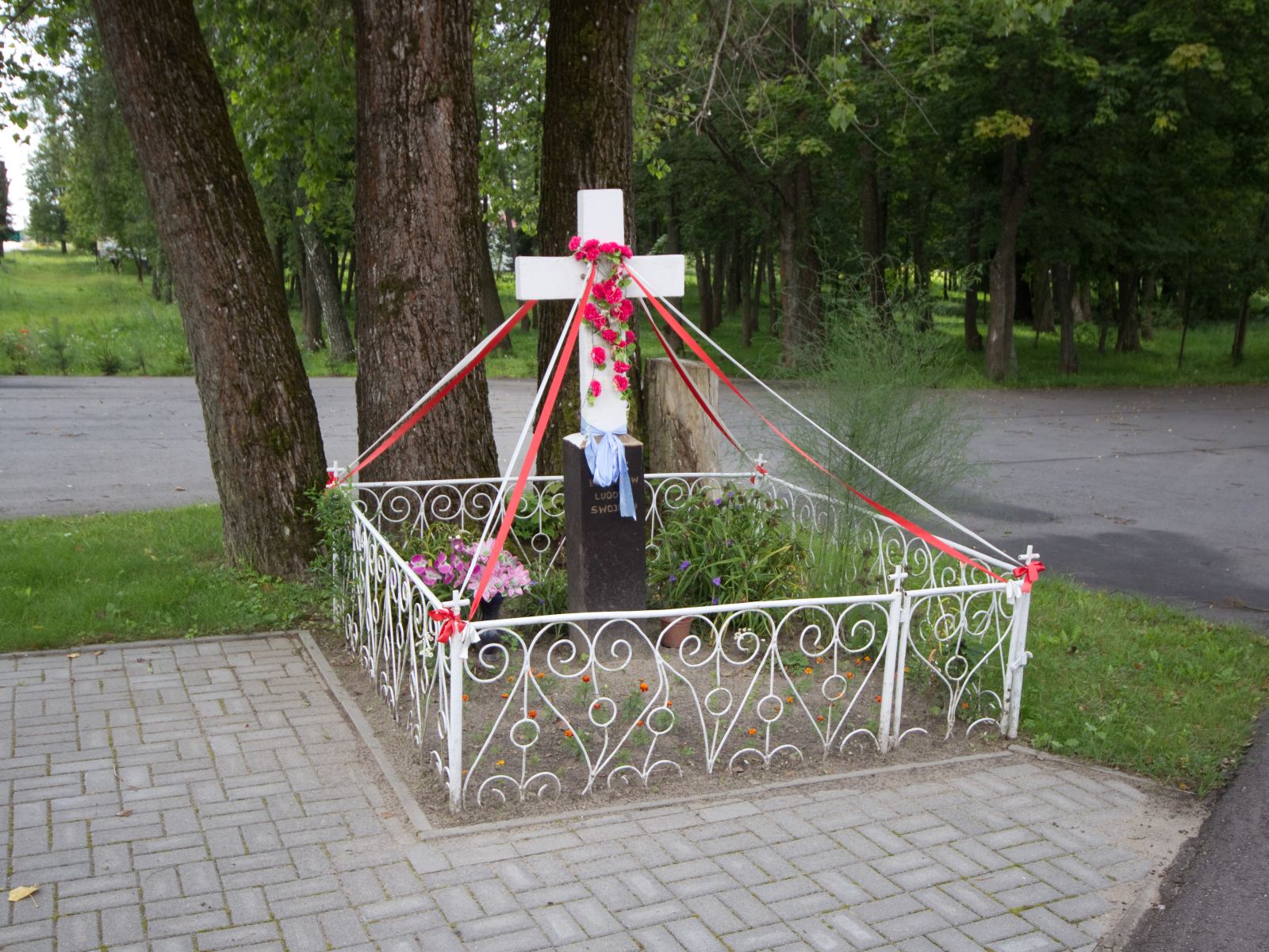 Bezledy: Od rozkwitu handlu do upadku przy granicy