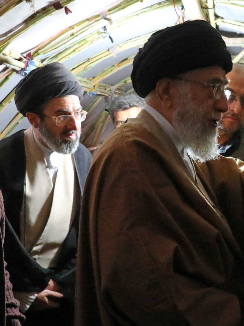 Nowy Przywódca Iranu: Modżtaba Chamenei Sukcesorem Alego Chameneia – Analiza Sytuacji