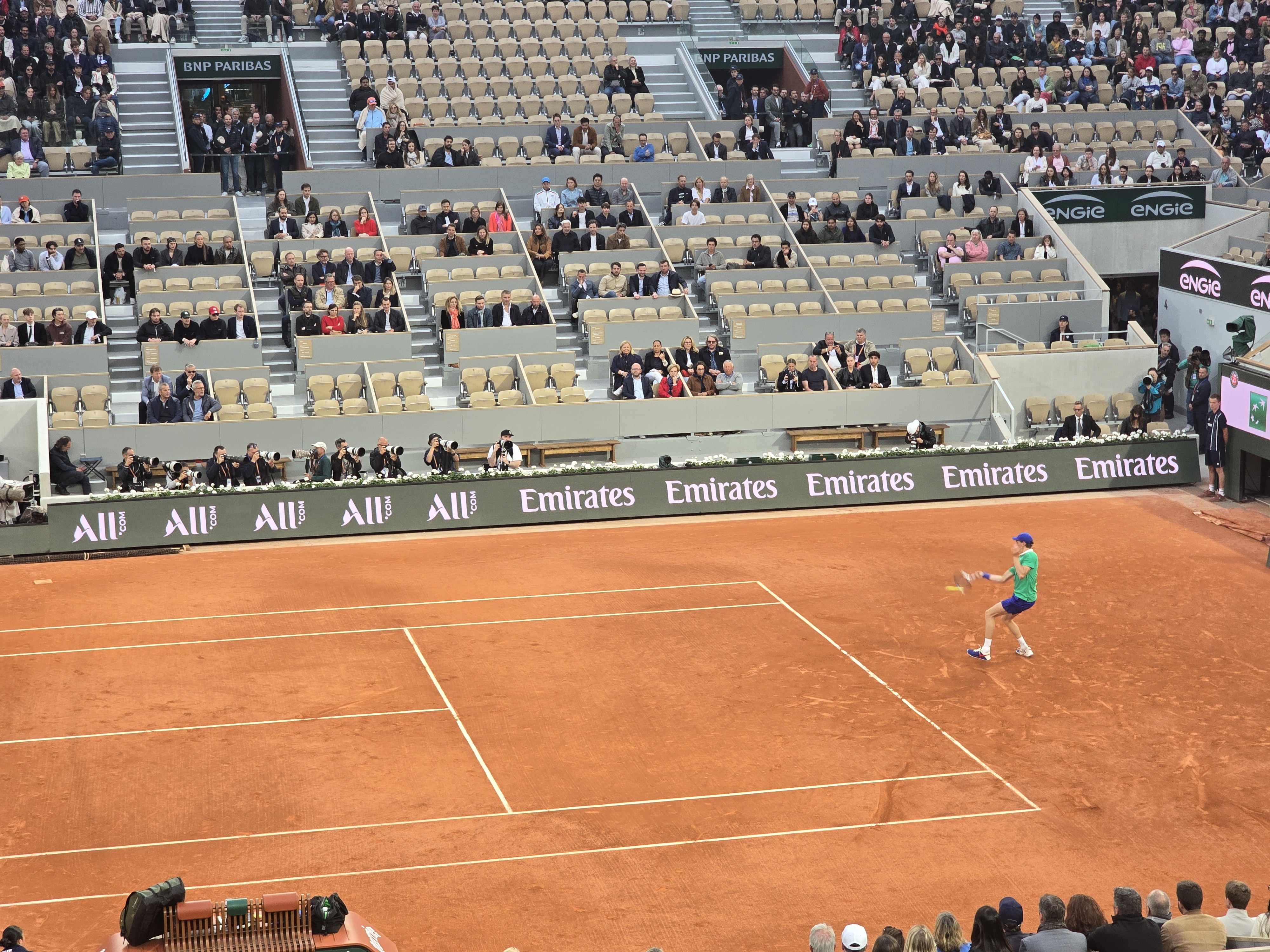 Jannik Sinner Kontynuuje Dominację w Indian Wells – Awans do Ćwierćfinału!