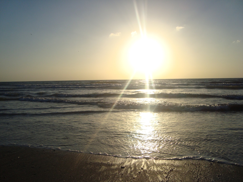 Rosnące Napięcie w Zatoce Perskiej: Iran Grozi Zaminowaniem Cieśniny Ormuz