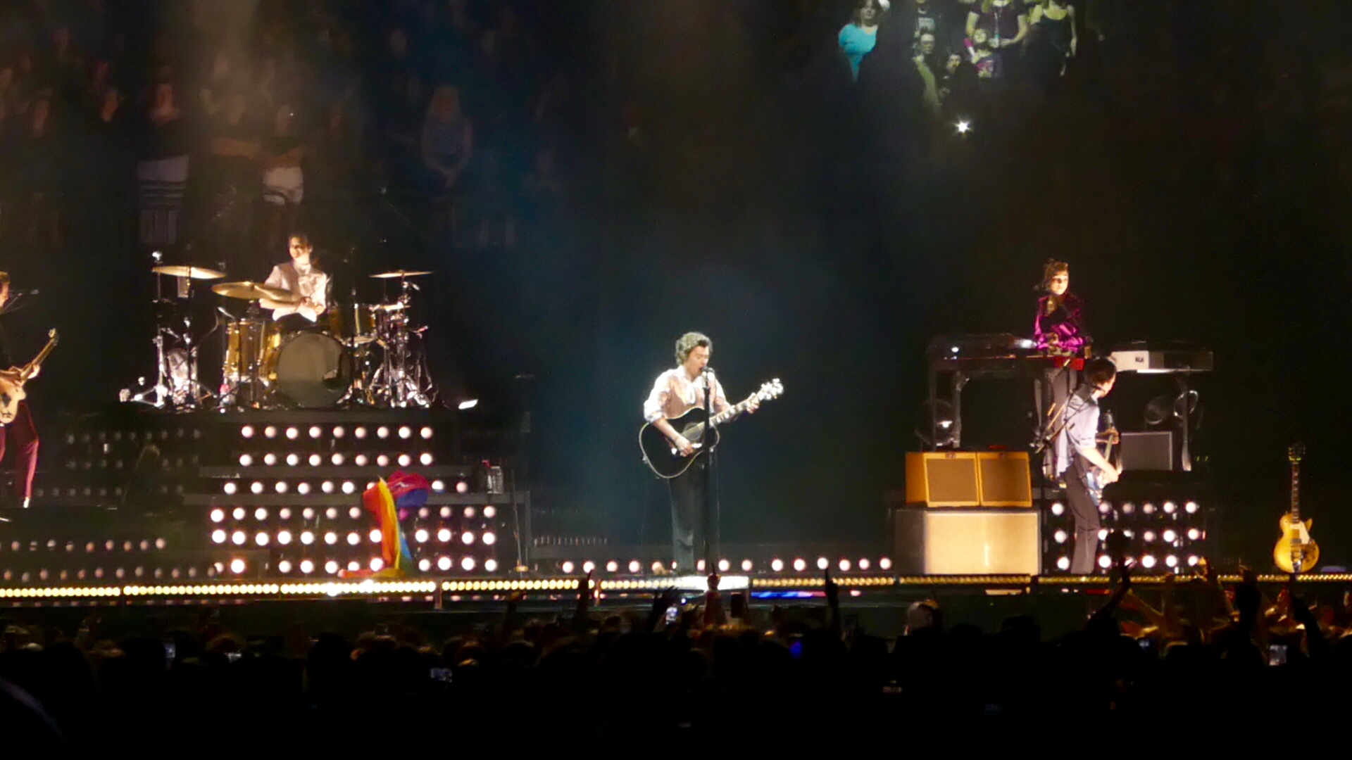 Harry Styles Królem List Przebojów! Nowy Album Zmiata Konkurencję