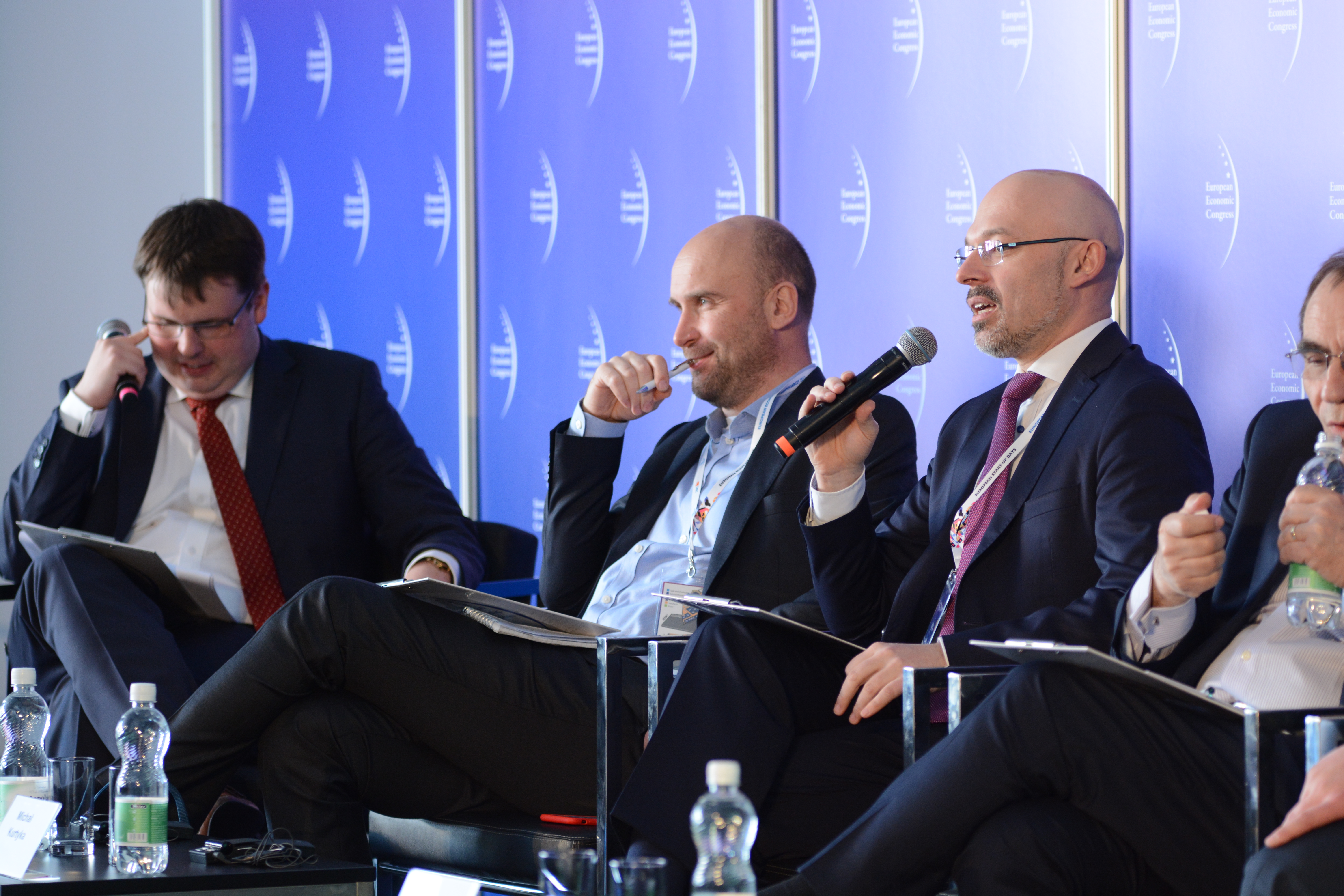 Zmiany w Zarządzie ElectroMobility Poland: Kluczowy Moment dla Przyszłości Hubu Elektromobilności